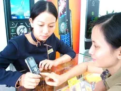 Điện thoại di động giá rẻ làm “tăng nhiệt” thị trường