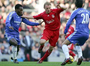 Đấu từ ngoài vào trong... ảnh 1