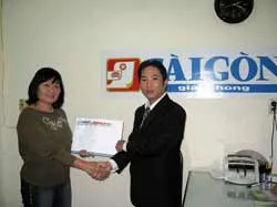 Nhà Việt Nam làm từ thiện