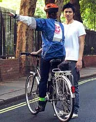 Áo “đèn xi-nhan”