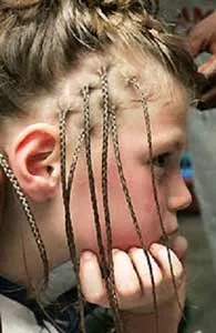 Duỗi tóc  dễ bị rụng tóc