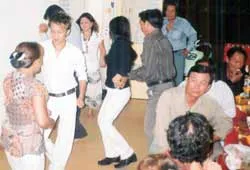 Bài 2: Vũ trường thời… vũ nam