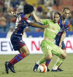 Tan nát những "ngựa ô" ảnh 3