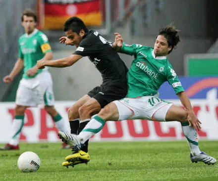 Tan nát những "ngựa ô" ảnh 1