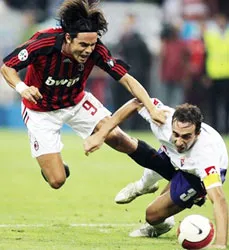 Dư âm trận đấu Serie A rạng sáng nay: Khi gã khổng lồ… hết hơi