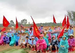 Vùng rốn lũ không để mất con chữ