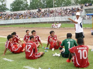 Sẽ bất ngờ ở suất thăng hạng thứ 2 ảnh 1