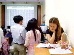 Cạnh tranh thu hút nhà đầu tư