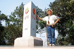Hành trình lên cực Tây ảnh 2