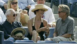 Kỳ 1: Những làn sóng kỳ lạ ảnh 4