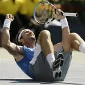 Carlos Moya –kiên cường ở tuổi 31.