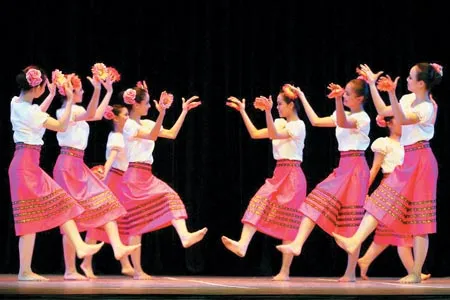 Nghệ sĩ múa: Những ngôi sao hiếm hoi trên con đường khổ luyện