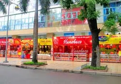 Đi chợ bánh Trung thu