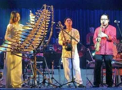 Nhóm nghệ sĩ đàn dân tộc Việt Nam tham dự Liên hoan nhạc jazz tại Pháp