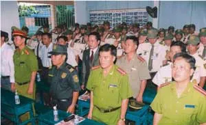 Long Hoàng với người phụ nữ tiên phong trong công việc bảo vệ ảnh 2