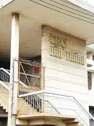 Bài 2: Những ngôi chợ đã “qua đời”