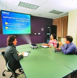 InFocus tăng khả năng chiếu sáng thêm 200 Ansi Lumen