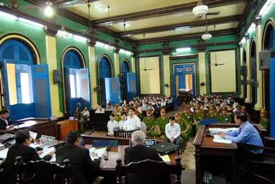 Sáng nay,Tòa án nhân dân TPHCM tuyên: Bình “kiểm” 28 năm tù giam