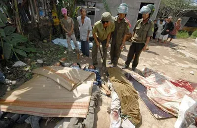 Sập cầu Cần Thơ đang xây, hơn 200 người chết và bị thương ảnh 8