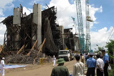 Sự sống trong đống đổ nát