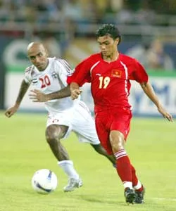 Vòng loại World Cup 2010 : UAE đến Việt Nam với 24 cầu thủ ảnh 1