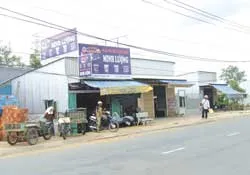 Xây dựng trái phép tràn lan ở xã Phong Phú, Bình Chánh TPHCM: Có hay không một “ê kíp” tiêu cực?