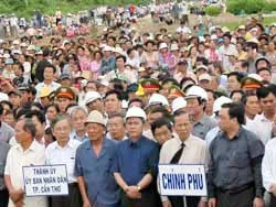 Hơn 1.000 người dự lễ truy điệu những người tử nạn ảnh 2