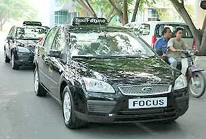 Bán xe phục vụ taxi: Cần minh bạch dòng “thương hiệu”?