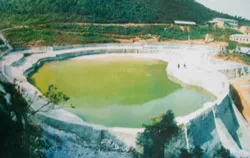 Hồ treo Xà Phìn ở huyện Đồng Văn