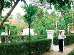 Làng trường thọ Phước Tích