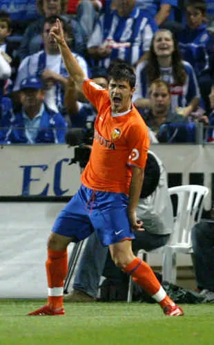 Henry ngưỡng mộ Messi ảnh 2