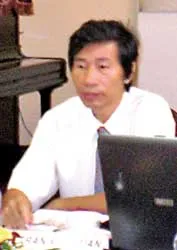 Nhà văn Trần Văn Tuấn nhận giải thưởng văn học Đông Nam Á