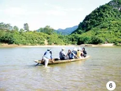 Vượt suối đến trường ảnh 6