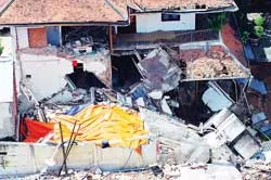 Vụ sập tòa nhà Viện KHXH vùng Nam bộ: Do vỡ mạch nước, lở chân móng công trình xây dựng cao ốc Pacific ảnh 2