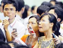 Sinh viên trở thành “con nợ”
