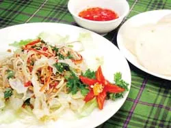 Gỏi hoa chuối gân bò - chạo cá thìa là