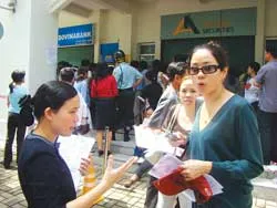 “Sốt” căn hộ hay kỹ nghệ làm… giá?