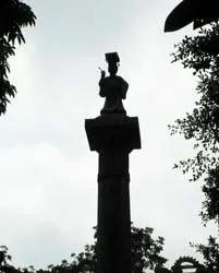 Quanh Hồ Gươm ảnh 3
