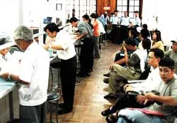 Cấp đổi giấy chủ quyền “trắng” : Hai sở “hành” nhau, quận huyện lãnh đủ!