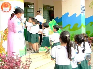 “Uốn măng để không phải uốn tre”