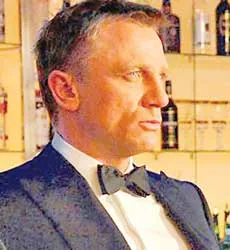 Daniel Craig-điệp viên 007 trở lại