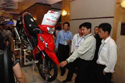 Suzuki X-Bike 125- Xe máy đầu tiên tại Việt Nam đạt chuẩn Euro 2