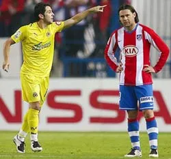 Kết quả Liga rạng sáng nay: Villarreal và Barca bám sát Real