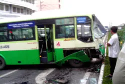 Sáng nay: Đụng xe dây chuyền trên quốc lộ 22