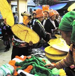 Đi chợ Mường Hum ảnh 2