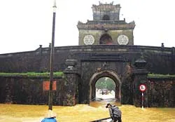 Miền Trung ngập chìm trong “cơn đại hồng thủy” ảnh 3