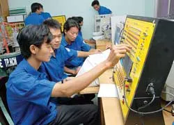 Bài 1: Cần nhưng chưa đủ! ảnh 2