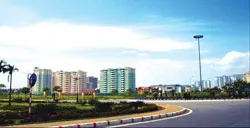 Hà Nội: Đua nhau xây cao ốc