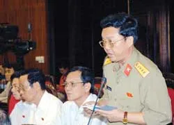 4 bộ trưởng làm “nóng” nghị trường ảnh 3
