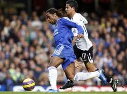 Bolton (18) - Manchester United (2): Ngăn cơn sóng dữ ảnh 2